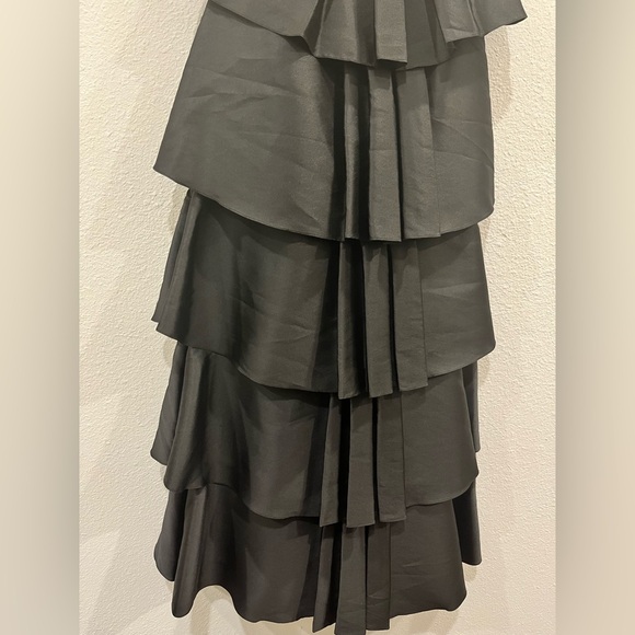 SACHIN + BABI TIER RUFFLE SKIRTS IN BLACK SACHIN BABI NOIR - Picture 8 of 13